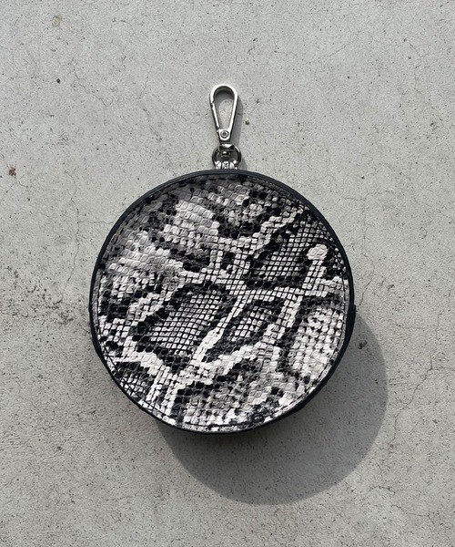 rectangle(レクタングル)の「リングショルダーマルチバッグ(ショルダーバッグ・レディース・ブラック系/ブラウン系/ホワイト系/ブルー系/ベージュ系/グリーン系/ピンク系/イエロー系・FREE)」の19枚目の写真