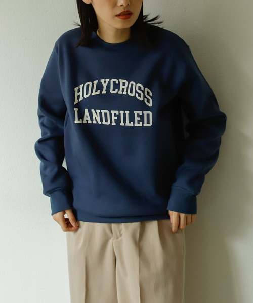 Birthday room（バースデイルーム）の「裏起毛カレッジロゴトレーナー（スウェット・レディース・チャコールグレー/ナチュラル/グリーン/ネイビー・FREE）」の4枚目の写真