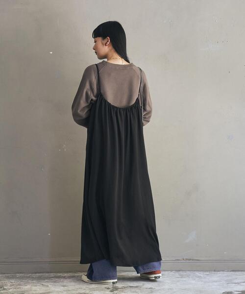 coen（コーエン）の「サテンギャザーキャミワンピース（ワンピース・レディース・ダークグレー/ベージュ/ブラック・FREE）」の9枚目の写真
