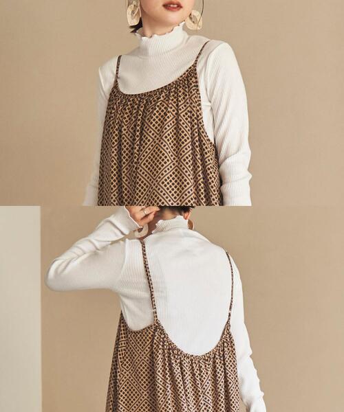 coen（コーエン）の「サテンギャザーキャミワンピース（ワンピース・レディース・ダークグレー/ベージュ/ブラック・FREE）」の12枚目の写真