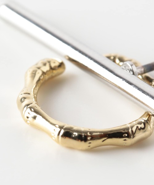 KBF+(ケービーエフプラス)の「KBF+ イヤカフセットバーピアス∴(ピアス(両耳用)・レディース・シルバー・ONE)」の3枚目の写真