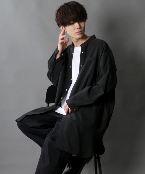 SITRY（シトリー）の「Silky Drape Band Collar long Shirt/シルキードレープ バンドカラー ロングシャツ（シャツ/ブラウス・メンズ・ホワイト/ブラック/グレイッシュベージュ/チャコールグレー/サックスブルー・M/L）」の3枚目の写真