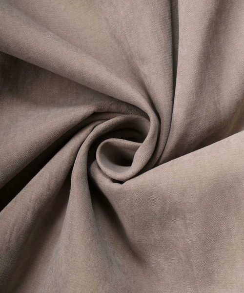 SITRY（シトリー）の「Silky Drape Band Collar long Shirt/シルキードレープ バンドカラー ロングシャツ（シャツ/ブラウス・メンズ・ホワイト/ブラック/グレイッシュベージュ/チャコールグレー/サックスブルー・M/L）」の13枚目の写真