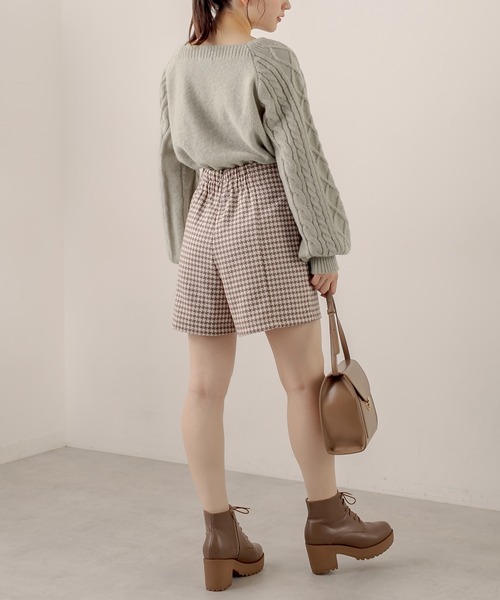 OLIVE des OLIVE（オリーブデオリーブ）の「スクエアネックケーブルニット（ニット/セーター・レディース・ライトブラウン/ミント/ラベンダー/オフホワイト・FREE）」の6枚目の写真