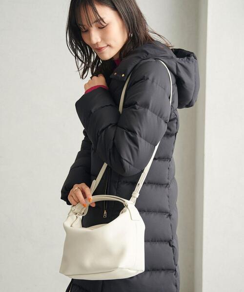 green label relaxing（グリーンレーベルリラクシング）の「EVERY DAY BOX 3WAY バッグ（ショルダーバッグ・レディース・ブラック/オフホワイト/シルバー・FREE）」の2枚目の写真