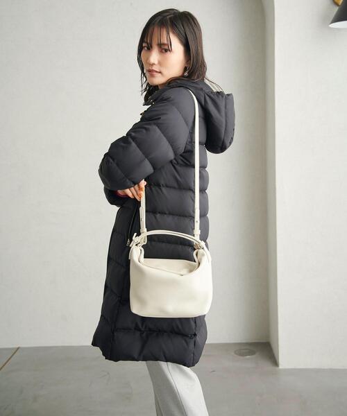 green label relaxing（グリーンレーベルリラクシング）の「EVERY DAY BOX 3WAY バッグ（ショルダーバッグ・レディース・ブラック/オフホワイト/シルバー・FREE）」の4枚目の写真