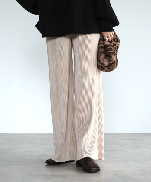 4youstory（フォーユーストーリー）の「ベロアプリーツパンツ（その他パンツ・レディース・ブラック/ベージュ/ブラウン・FREE）」の3枚目の写真
