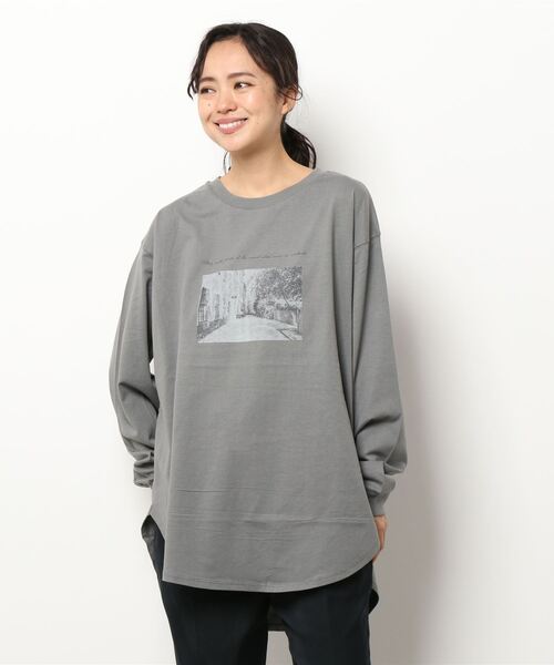 AMERICAN HOLIC（アメリカンホリック）の「転写裾ラウンドカットチュニック（Tシャツ/カットソー・レディース・ホワイト/チャコールグレー/オフホワイト・M/L）」の7枚目の写真
