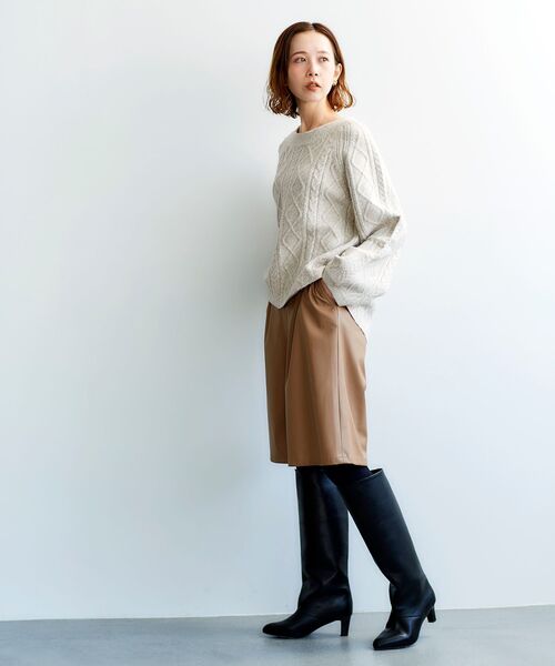 le.coeur blanc(ルクールブラン)の「フェイクレザーハーフパンツ(その他パンツ・レディース・キャメル/ダークブラウン・38)」の3枚目の写真