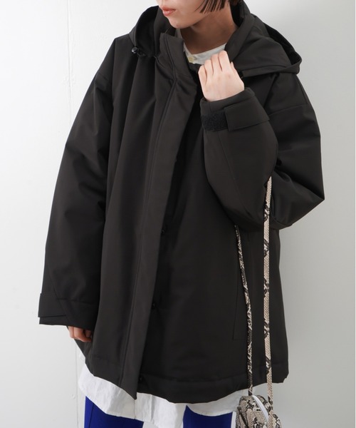 ルカレディラックルカ　フレアパーカーブルゾン　ジャンバー　コート　ブラック LUCA/LADY LUCK LUCA（ルカ/レディラックルカ）の「LC/LLL 中綿