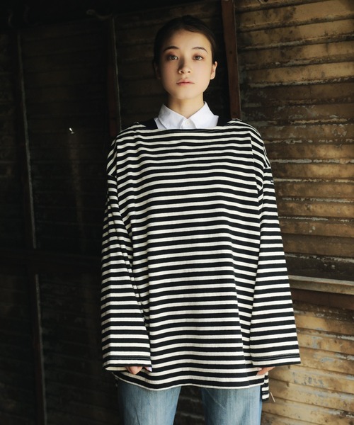 Le Pigeon Voyageur(ル ピジョン ヴォワイヤジュール)の「<Le Pigeon Voyageur>ボートネック無地ボーダー ロングTシャツ(Tシャツ/カットソー・レディース・ブラック/アイボリー/ネイビー/ホワイト系その他/カーキ・L/M/S)」の22枚目の写真