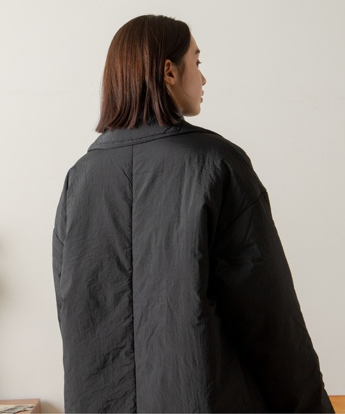 ANGIE（アンジー）の「スタンド中綿ロングコート（ダウンジャケット/コート・レディース・ブラック/オフホワイト/アイボリー・FREE）」の8枚目の写真