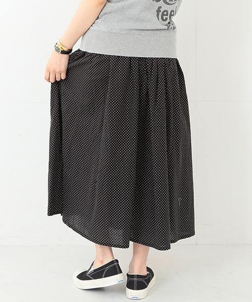 BEAMS BOY（ビームスボーイ）の「BEAMS BOY / ドット サイドボタン ギャザースカート（スカート・レディース・ブラック/ネイビー・ONE SIZE）」の17枚目の写真