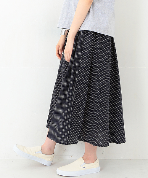 BEAMS BOY（ビームスボーイ）の「BEAMS BOY / ドット サイドボタン ギャザースカート（スカート・レディース・ブラック/ネイビー・ONE SIZE）」の19枚目の写真