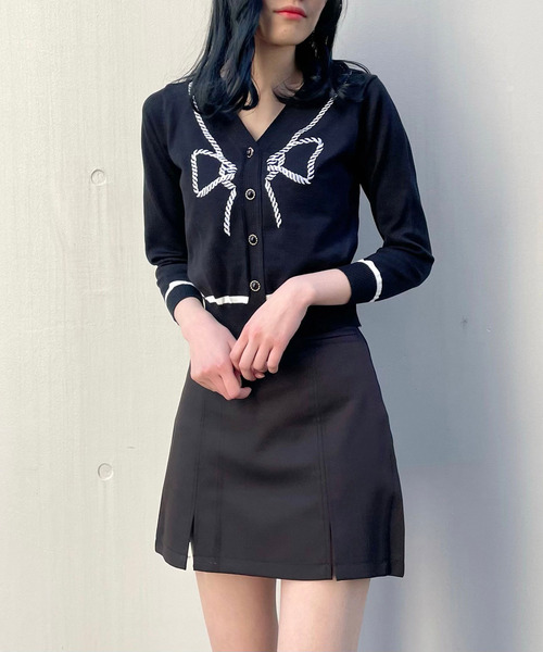 titty＆Co. PETIT（ティティアンドコープティ）の「【titty&Co.PETIT】リボン柄ニットカーデトップス（カーディガン/ボレロ・レディース・ブラック/ホワイト・FREE）」の3枚目の写真