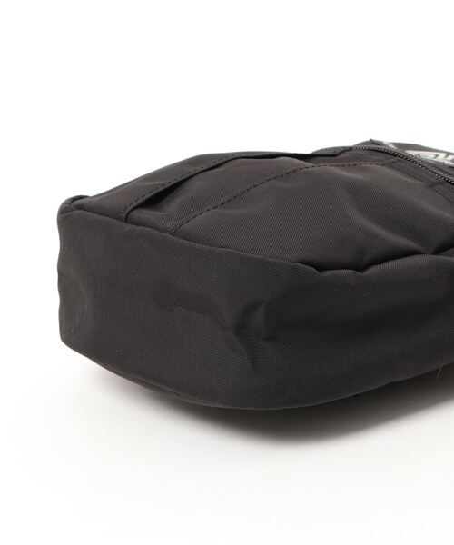 GREGORY（グレゴリー）の「【GREGORY】グレゴリー　CLASSIC BAGS QUICK POCKET M　ショルダーバック（ショルダーバッグ・メンズ・ブラック/サンドベージュ/ブラック系1/カモフラージュ/ベージュ/ブラック系2・FREE）」の8枚目の写真