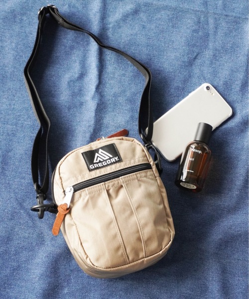 GREGORY（グレゴリー）の「【GREGORY】グレゴリー　CLASSIC BAGS QUICK POCKET M　ショルダーバック（ショルダーバッグ・メンズ・ブラック/サンドベージュ/ブラック系1/カモフラージュ/ベージュ/ブラック系2・FREE）」の5枚目の写真