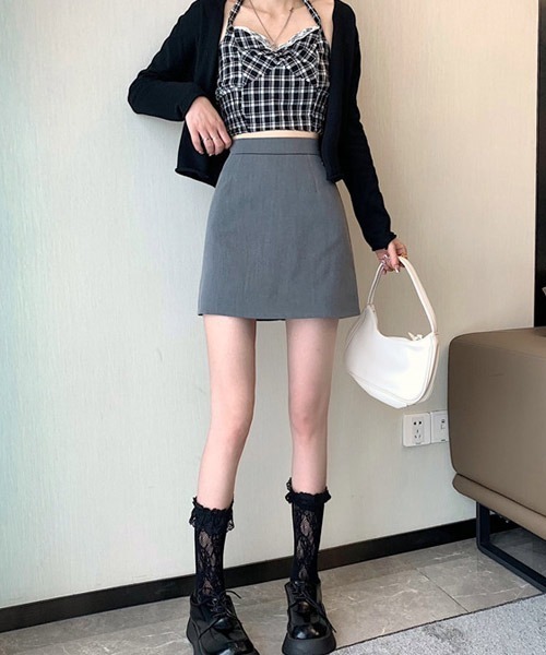 urge:(アージコロン )の「【URGE:】台形 タック ミニスカート(スカート・レディース・ブラック/グレー/チェック・MEDIUM/X-LARGE/SMALL/LARGE)」の3枚目の写真