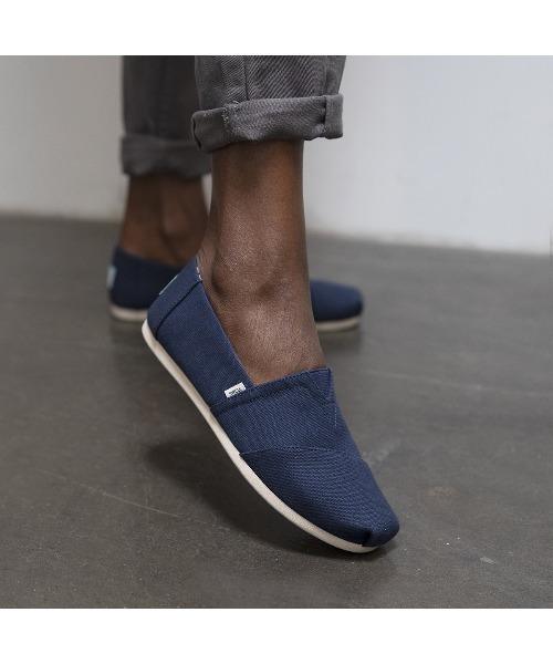 ネイビー リサイク ルコットン キャンバス メンズ アルパルガータ スリッポン Toms トムス のファッション通販 Zozotown