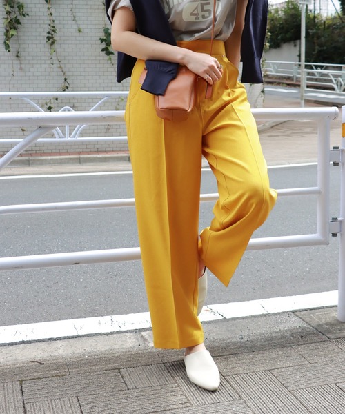 HEAR MY NAME（ヒアマイネーム）の「【HEAR MY NAME/ヒアマイネーム】 タックパンツ（その他パンツ・レディース・イエロー/グリーン・2/1）」の2枚目の写真