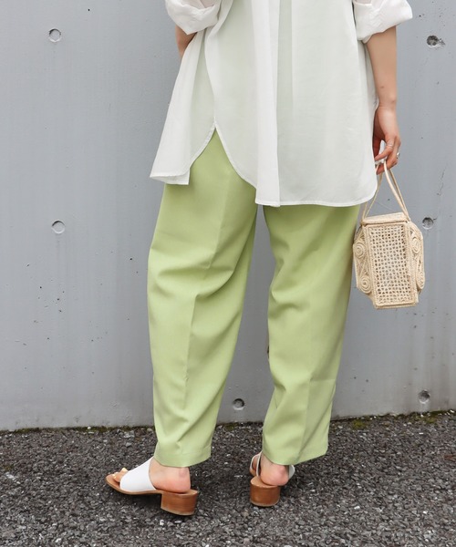 HEAR MY NAME（ヒアマイネーム）の「【HEAR MY NAME/ヒアマイネーム】 タックパンツ（その他パンツ・レディース・イエロー/グリーン・2/1）」の8枚目の写真
