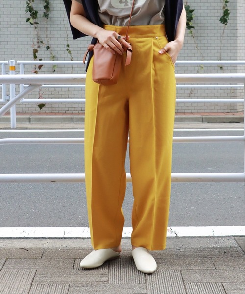 HEAR MY NAME（ヒアマイネーム）の「【HEAR MY NAME/ヒアマイネーム】 タックパンツ（その他パンツ・レディース・イエロー/グリーン・2/1）」の13枚目の写真