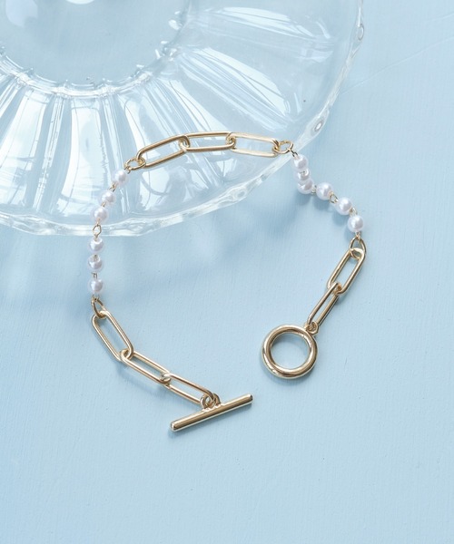 Phoebe(フィービィー)の「オルタネイトパールチェーンブレスレット(ブレスレット・レディース・イエローゴールド・FREE)」の2枚目の写真