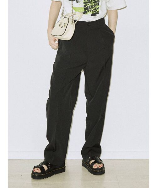 jouetie（ジュエティ）の「センタープレスタックスラックスパンツ【WEB限定】（スラックス・レディース・チャコールグレー/ブラック/グリーン/パープル・MEDIUM/LARGE）」の2枚目の写真