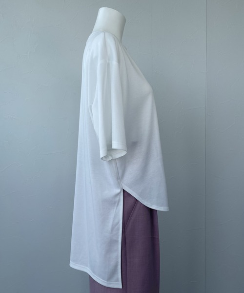 ReNorm（リノーム）の「ラウンドヘムルーズシルエットTシャツ（Tシャツ/カットソー・レディース・ホワイト/ブラック/ピンク/グレイッシュベージュ・フリー）」の16枚目の写真