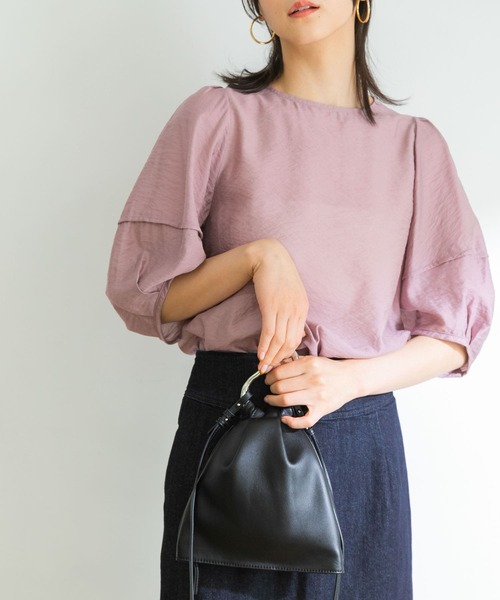 ランタンスリーブブラウス