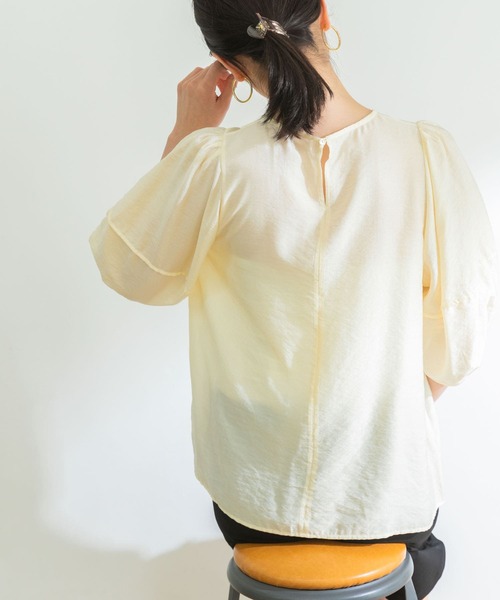 ランタンスリーブブラウス