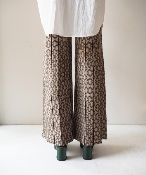 【美品】todayful パターンニットレギンス　ナチュラル TODAYFUL（トゥデイフル）の「パターンニットレギンス（その他