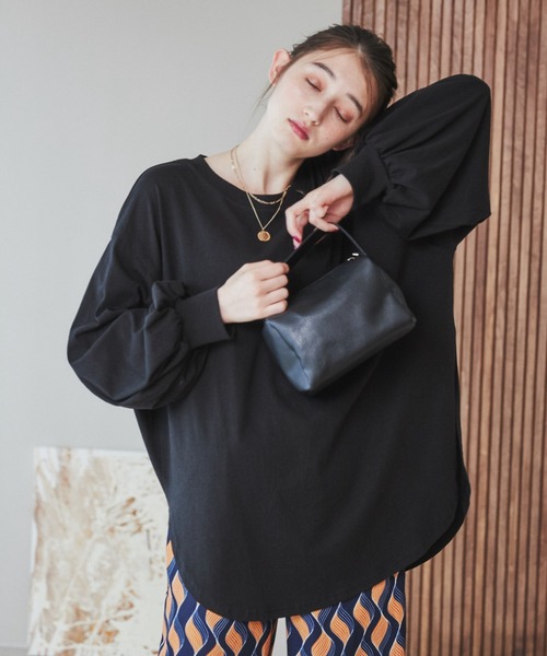 ANGIE(アンジー)の「オーバーサイズラウンドヘム サイドスリットロンT(Tシャツ/カットソー・レディース・ブラック/オフホワイト/オートミール・FREE)」の16枚目の写真