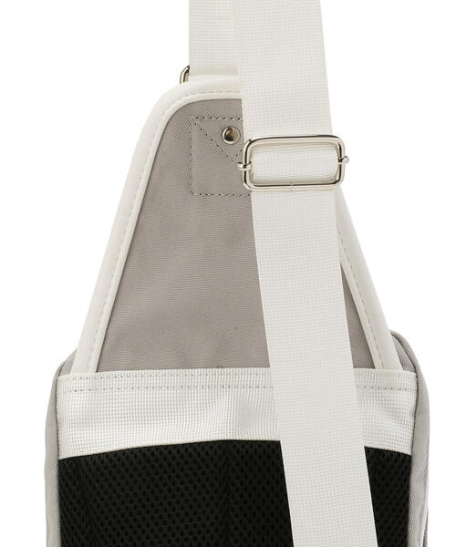 AVIREX(アヴィレックス)の「SUPER HORNET ONE SHOULDER BAG / スーパーホーネット ワンショルダーバッグ/ AVIREX / アヴィレックス / AVX591(ショルダーバッグ・メンズ・ブラック/ホワイト/ネイビー・F)」の8枚目の写真