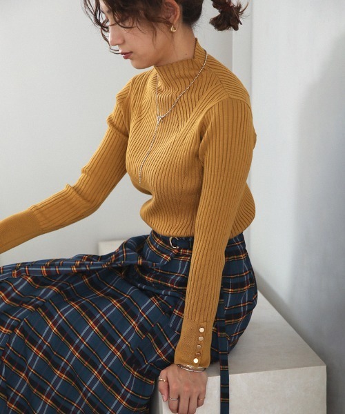 Bou Jeloud(ブージュルード)の「ヒートハイネック袖釦トップス(ニット/セーター・レディース・ブラック/マスタード/モカ/ブルーグリーン/A/オフホワイト/ブルー/レッド/ピンクベージュ・FREE)」の15枚目の写真