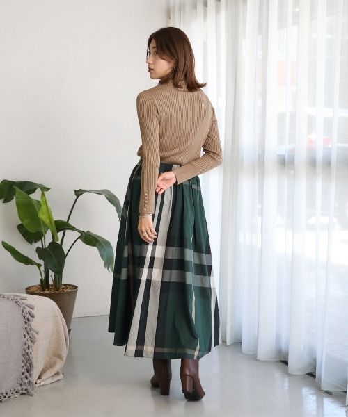 Bou Jeloud(ブージュルード)の「ヒートハイネック袖釦トップス(ニット/セーター・レディース・ブラック/マスタード/モカ/ブルーグリーン/A/オフホワイト/ブルー/レッド/ピンクベージュ・FREE)」の19枚目の写真