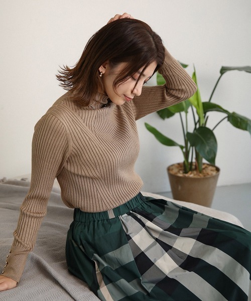 Bou Jeloud(ブージュルード)の「ヒートハイネック袖釦トップス(ニット/セーター・レディース・ブラック/マスタード/モカ/ブルーグリーン/A/オフホワイト/ブルー/レッド/ピンクベージュ・FREE)」の21枚目の写真