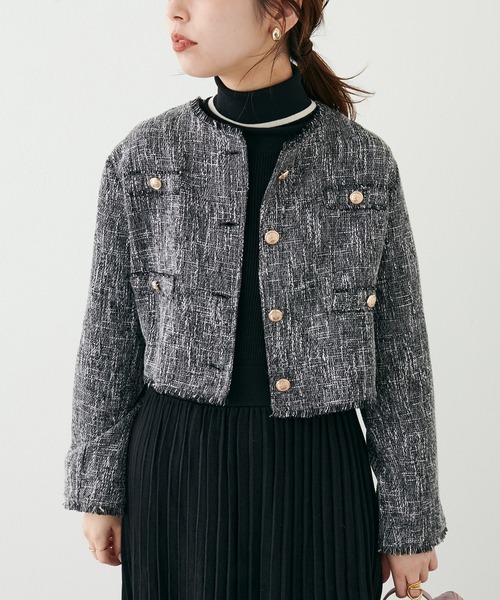 natural couture（ナチュラルクチュール）の「WEB限定カラーあり/セットアップ着用可/2022AWアイテム/アソート釦ツイードジャケット（ノーカラージャケット・レディース・ブラウン/ライトベージュ/ブラック/ブラック系・FREE）」の5枚目の写真