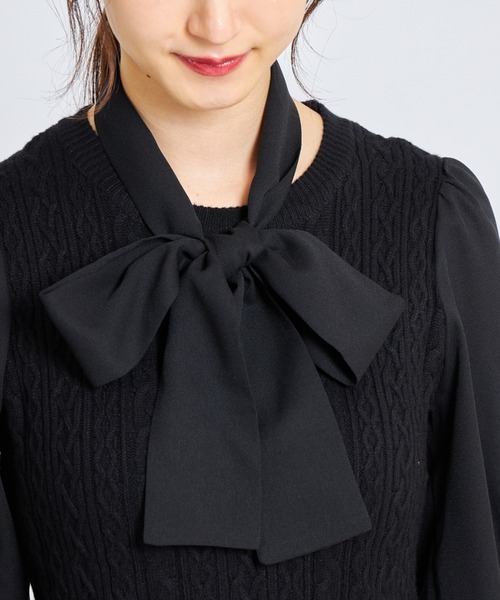 tocco closet(トッコ クローゼット)の「取り外し可能なボウタイリボン付きケーブル編み切り替えニットワンピース(ワンピース・レディース・ブラック/ボルドー/ピンクベージュ・M)」の7枚目の写真