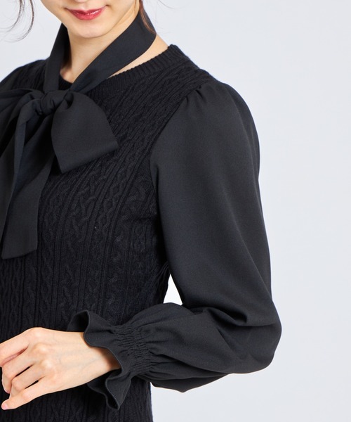 tocco closet(トッコ クローゼット)の「取り外し可能なボウタイリボン付きケーブル編み切り替えニットワンピース(ワンピース・レディース・ブラック/ボルドー/ピンクベージュ・M)」の9枚目の写真