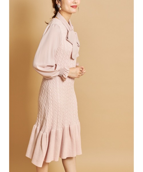 tocco closet(トッコ クローゼット)の「取り外し可能なボウタイリボン付きケーブル編み切り替えニットワンピース(ワンピース・レディース・ブラック/ボルドー/ピンクベージュ・M)」の19枚目の写真