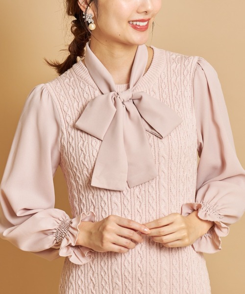 tocco closet(トッコ クローゼット)の「取り外し可能なボウタイリボン付きケーブル編み切り替えニットワンピース(ワンピース・レディース・ブラック/ボルドー/ピンクベージュ・M)」の17枚目の写真