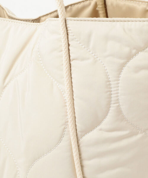 B:MING by BEAMS（ビーミングバイビームス）の「B:MING by BEAMS / キルティング トートバッグ（トートバッグ・レディース・ブラック/オフホワイト/グリーン系その他・ONE SIZE）」の8枚目の写真