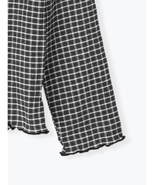 Te chichi TERRASSE(テチチテラス)の「シャーリングチェックハイネックトップス(ニット/セーター・レディース・オフホワイト/ブラック・フリ-)」の12枚目の写真