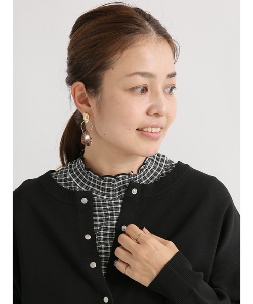 Te chichi TERRASSE(テチチテラス)の「シャーリングチェックハイネックトップス(ニット/セーター・レディース・オフホワイト/ブラック・フリ-)」の1枚目の写真