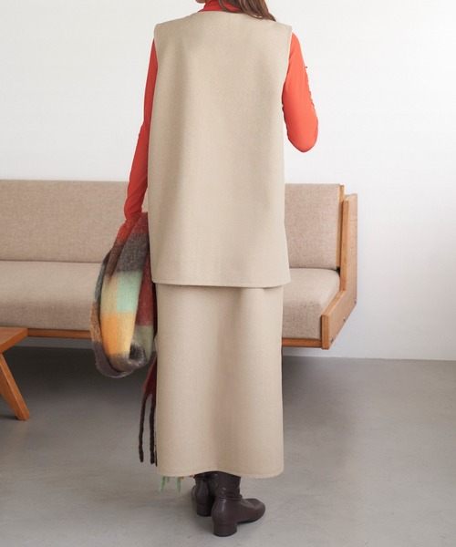 Chaco closet(チャコ クローゼット)の「メルトンVネックワンボタンベスト/ジレ(ベスト・レディース・オートミール/ブラック・FREE)」の16枚目の写真