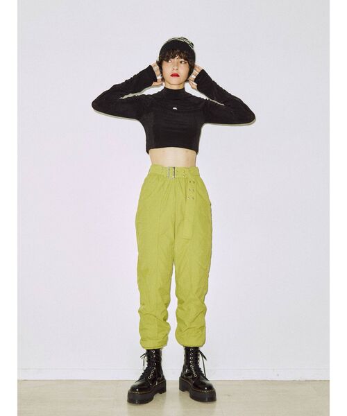 jouetie(ジュエティ)の「ハイネッククロップドトップス(Tシャツ/カットソー・レディース・ブラック/ピンク/グリーン・MEDIUM)」の7枚目の写真