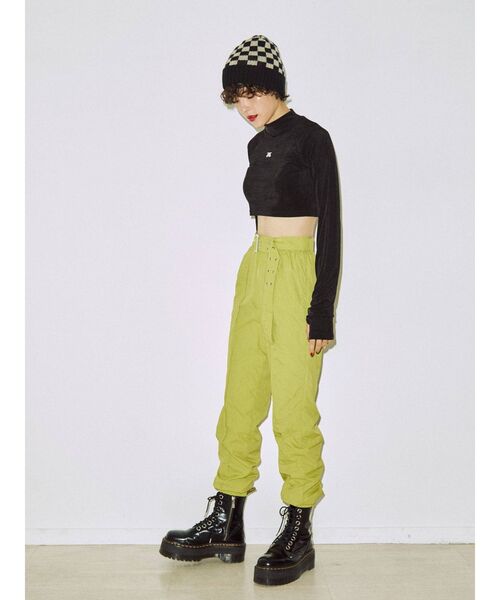 jouetie(ジュエティ)の「ハイネッククロップドトップス(Tシャツ/カットソー・レディース・ブラック/ピンク/グリーン・MEDIUM)」の8枚目の写真