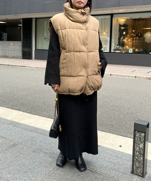 prose verse（プロズヴェール）の「スタンドネックファイバーダウンベスト（ベスト・レディース・アイボリー/ブラック/ベージュ・MEDIUM）」の21枚目の写真