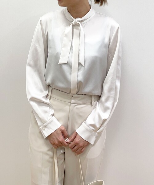 OPAQUE.CLIP（オペークドットクリップ）の「◆DELEGANT サテンタイブラウス【OPAQUE.CLIP NAVY】（シャツ/ブラウス・レディース・ナチュラル/ホワイト系・36/38/40/42）」の3枚目の写真